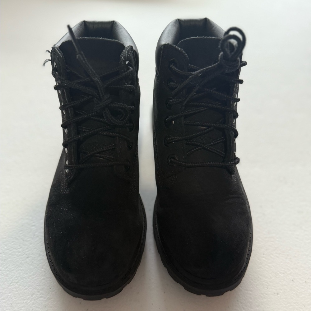 Timberland 6in Kids Black Waterproof boots. Black Nubuck Size 12C